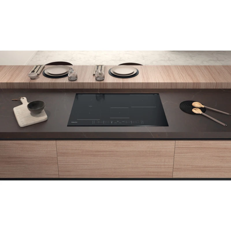 77cm 4 Zone Induction Hob | Hotpoint TB3977BBF | Touch Control Black - Image 15