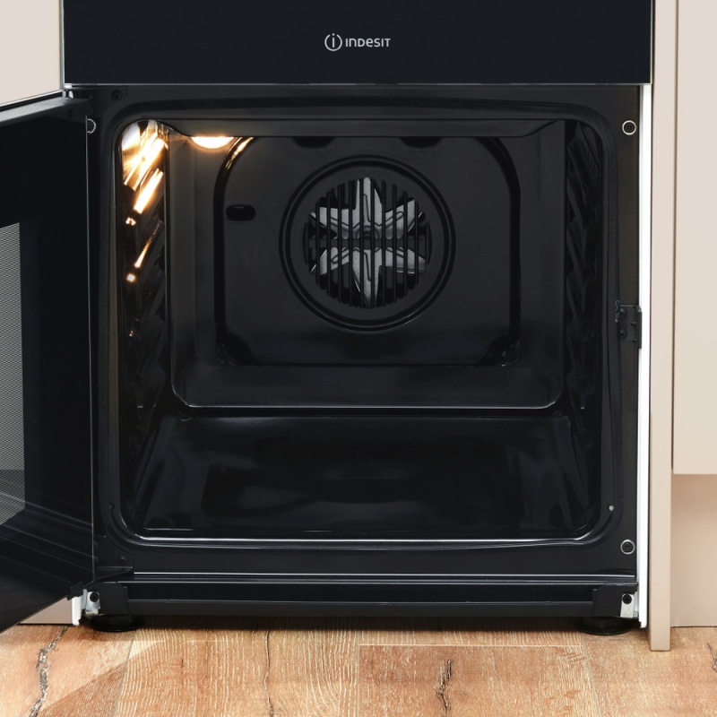 62L+33L Freestanding Electric Cooker | Indesit ID5V92KMW/UK | Ceramic Hob White - Image 10